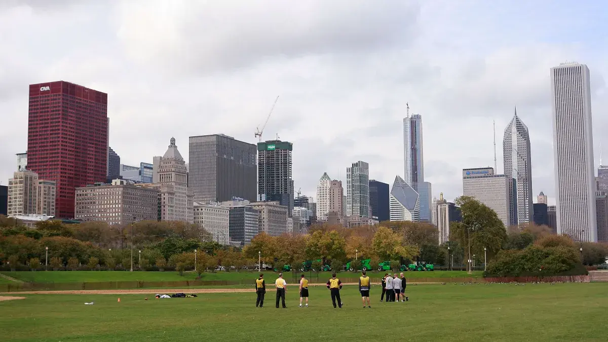 Grant Park Chicago skyline